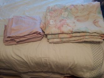 Queen size bedding set
