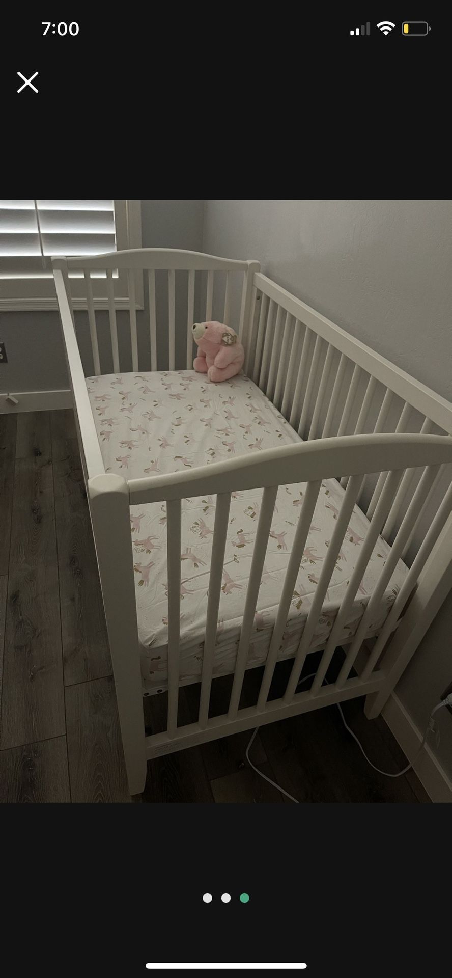 Pottery Barn Emerson Crib - Included Lullaby Stage 2 Matress
