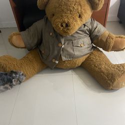 GIANT TEDDY BEAR ( PICK UP ASAP)