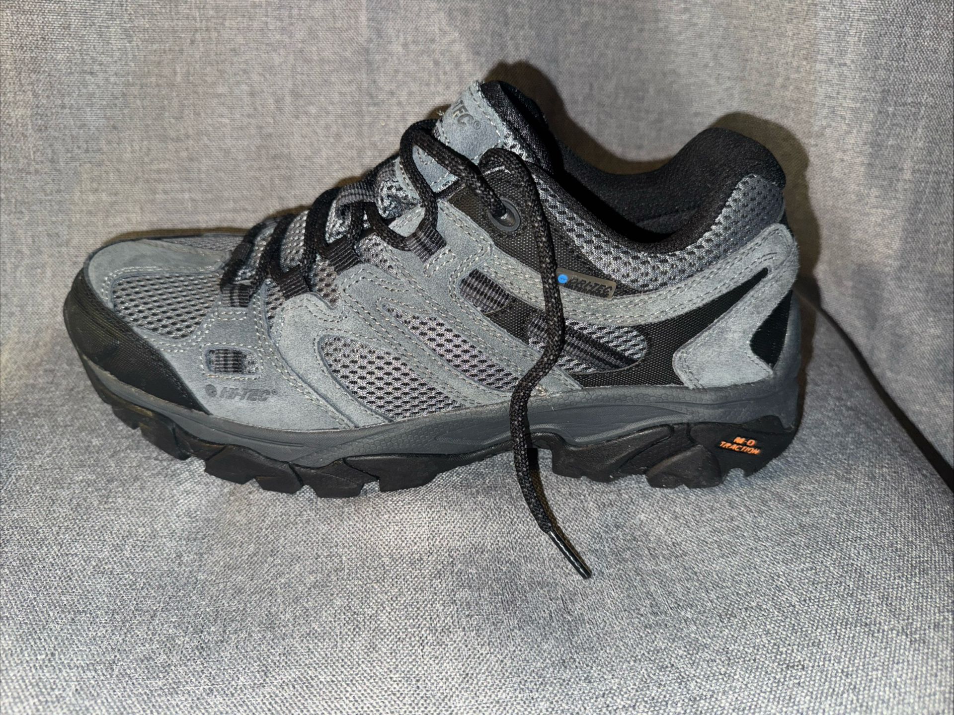 HI-TEC Ravus WP Mid Waterproof Hiking Boots for Men gray 8.5 us size