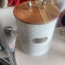 New Dog Food Container!