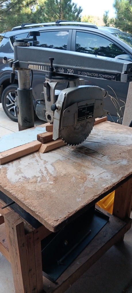Radial Arm Saw