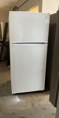 Kenmore Top Mount White Refrigerator
