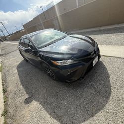 toyota camry 2020