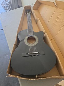 Guitar acoustic cutaway