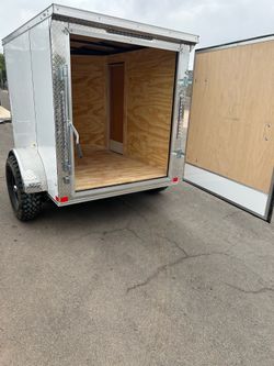 4 x 6 enclosed trailer