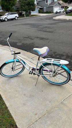 Schwinn 24” Girls / Youth Beach Cruiser Bike – White / Teal / Purple