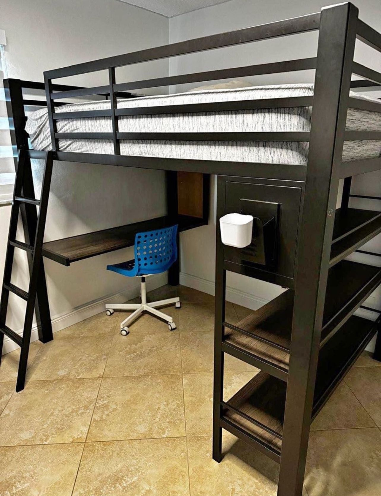 KID BED WITH DESK