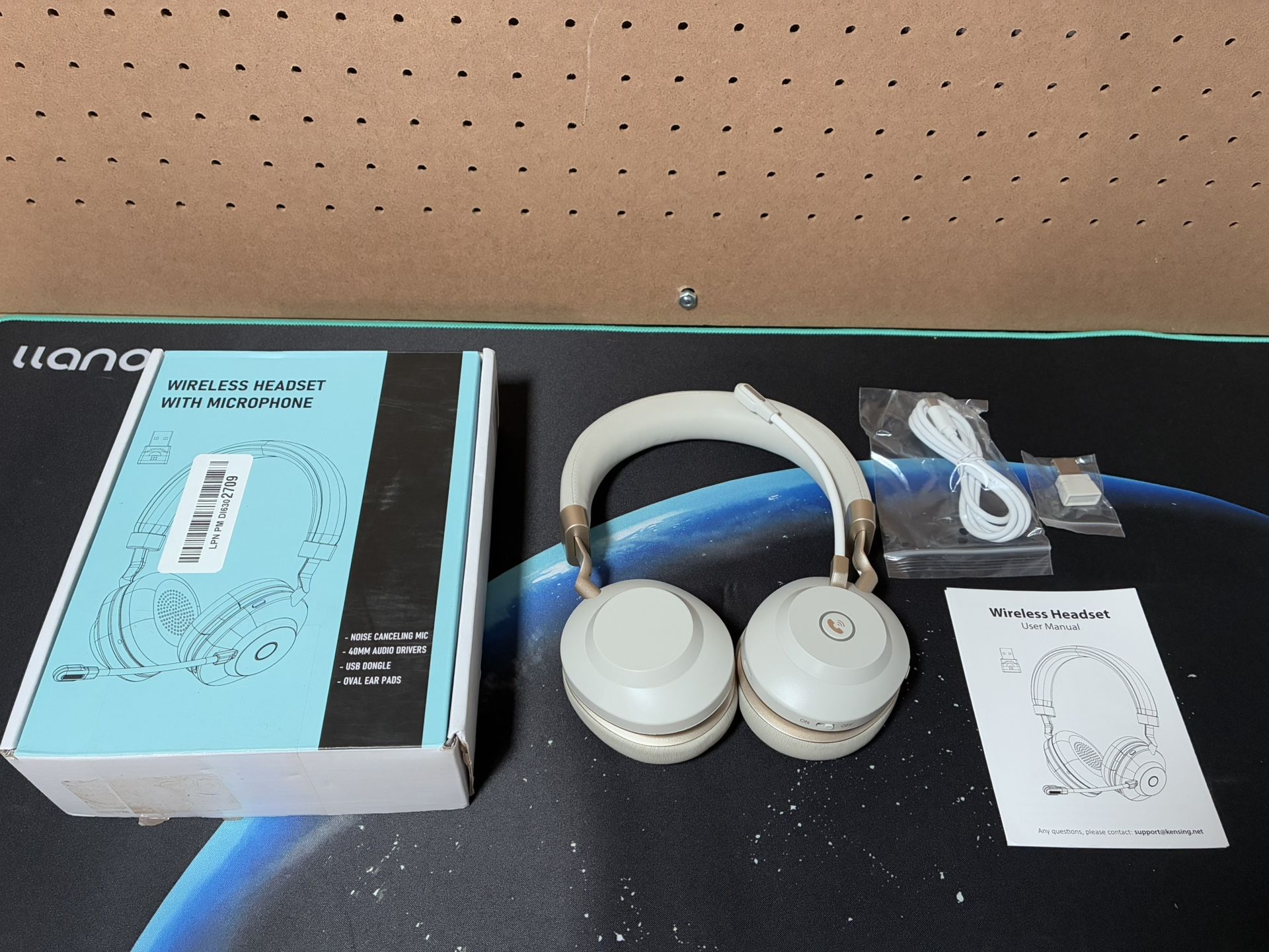 Wireless Headset, Bluetooth W/ Mic, White & Gold