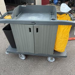 MAINTENANCE CART