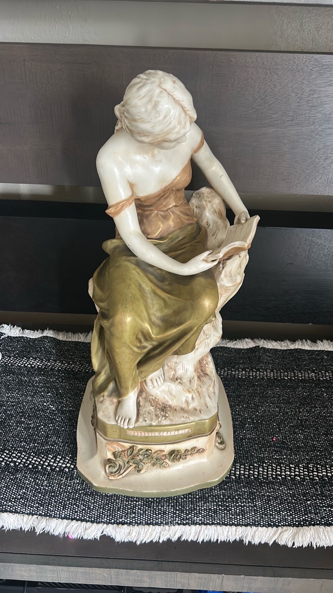 Statue
