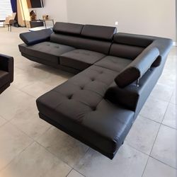 Black Modern Sofa Sectional With Adjustable Headrest 🔥financing Available 