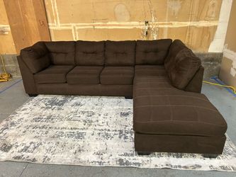 Large Gray Sectional w/ Chaise – Clean & Comfortable – Delivery Available