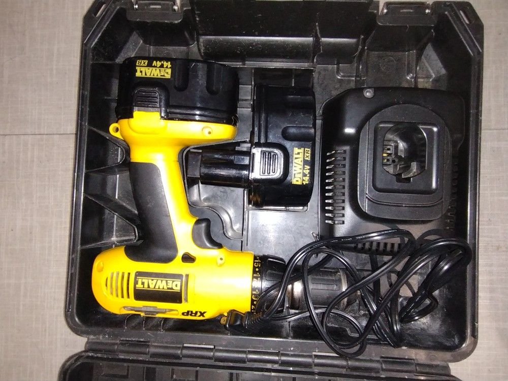 DeWalt Drill With Charger And 2 Batteries