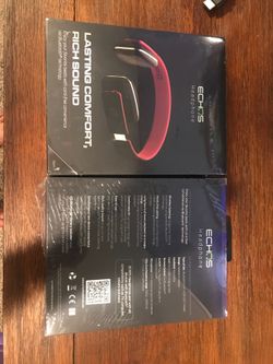 Echos Headphones New In Box