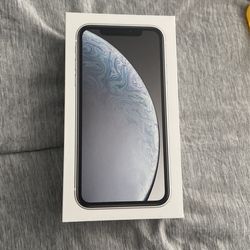 Iphone XR with accessories -$280