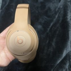 Beats Studio Pro x Kim Kardashian