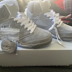Air Jordan 5 Retro ‘Wolf grey’ 2026