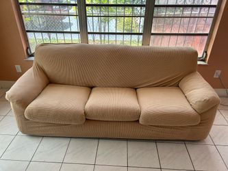 Sofa bed (FREE)