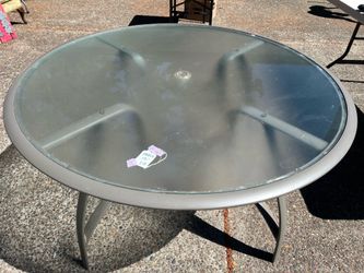 Round glass top outdoor table!