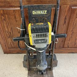 Dewalt Pavement Breaker 80lbs 