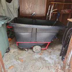 Uline Rubbermaid Tilt Cart 1/2 Yd Size