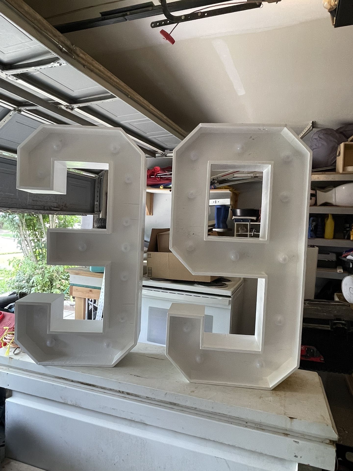 Marquee Numbers  $1 
