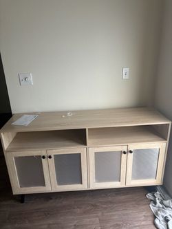Entertainment center