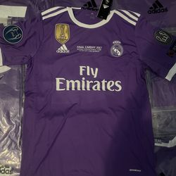Real Madrid 2016/17 Away Jersey (BULK)