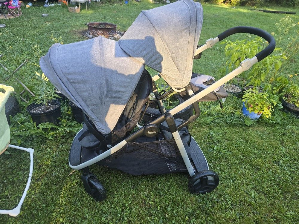 Graco Ready2Grow LX 2.0 Double Stroller Features Bench Seat and Standing Platform Options, Clark