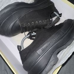 Alexander McQueen Tread Slick Low Lace Up “Triple Black” hit me wit yo best offer!!