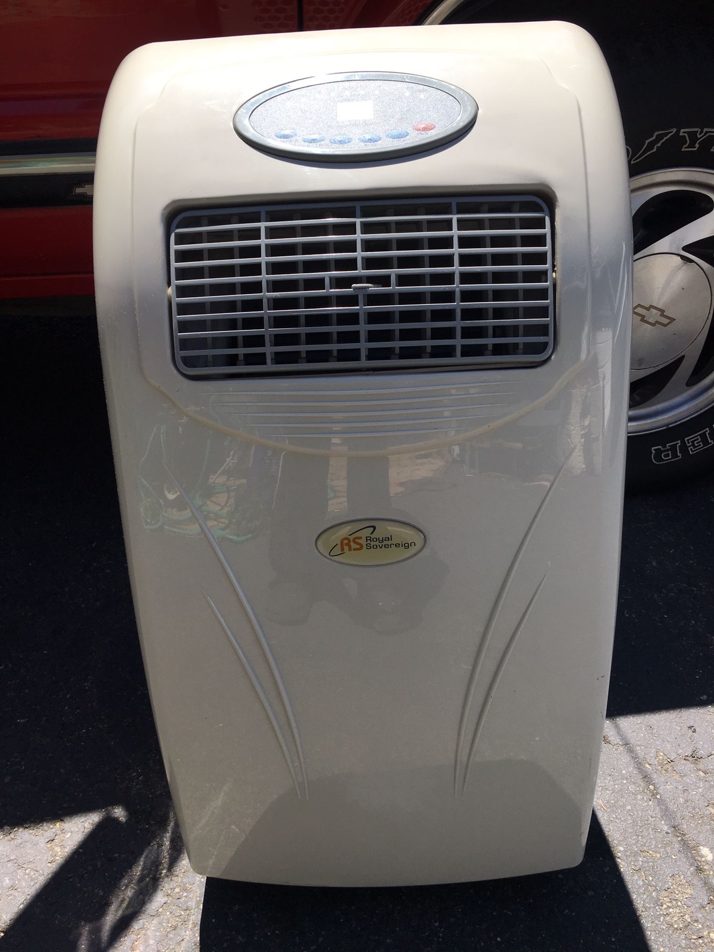 Royal sovereign portable air conditioner 9,000 B.T.U. Works good. (Price firm)