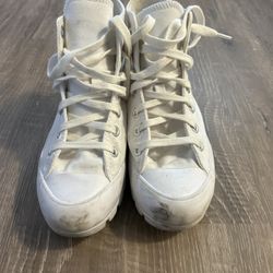 White Chuck Taylor Chuncky Converse