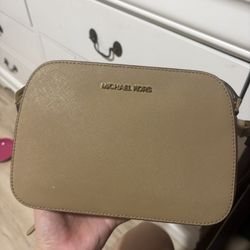 Michael Kors Cross Body Bag
