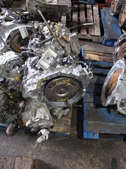 Motores transmisión y partes de autos