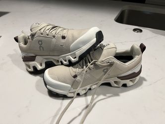 On Cloud Cloudwander Hiking Shoes