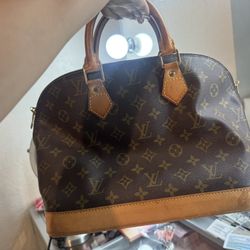 LOUIS VUITTON PURSE