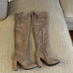 Top Mode Keen Over The Knee Boot -A Sleek Faux Suede/ Size 6 1/2