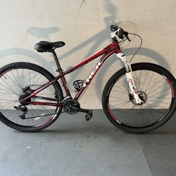 BICYCLE TREK 24 SPEED SIZE 29 BRAND NEW 