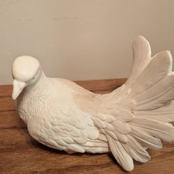 White dove Figurine 
