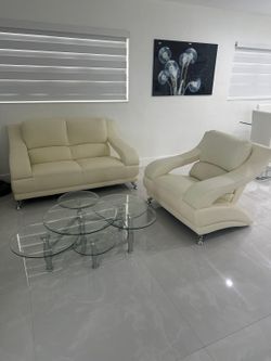 Sofa set and table