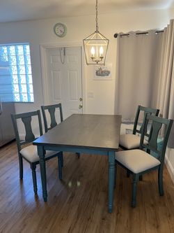 Kitchen Table And Chairs