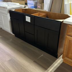 New 59” Vanity - Soft Close