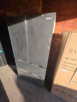 Furrion 12v DC 20 cu ft rv fridge