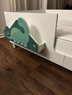 Toddlers bed