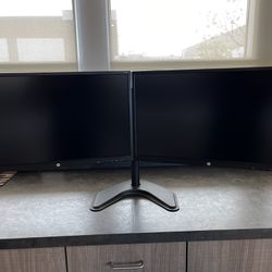 2 HP 24” Monitors With Dual 
