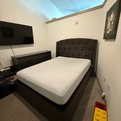 Gray Queen Sized Bed With 6 Drawer Dresser