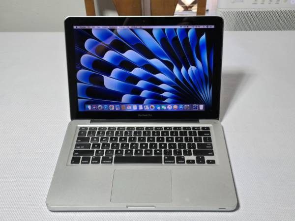 Apple MacBook Pro (Intel i5/8GB Ram/256GB SSD HD/New Battery)