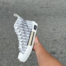 Dior hightop converse