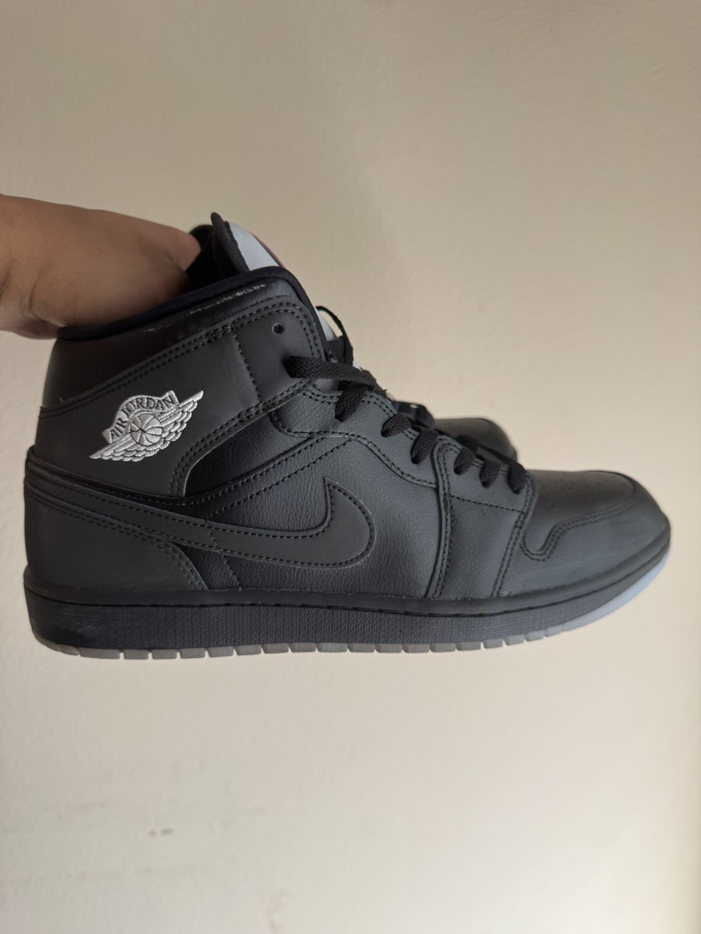 Jordan 1 Mid Reflective 